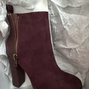 Shoe Dazzle Burgundy Heeled Boots